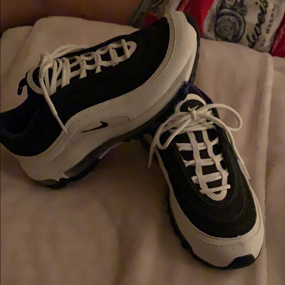 Nike 97’s shoes - Picture 2 of 3